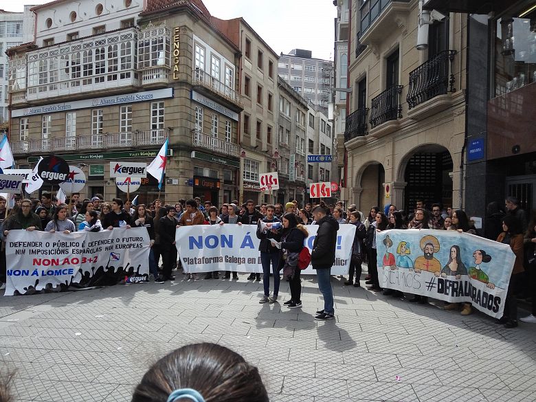16 04 13 Manifestacionestudantil_Pontevedra_36.jpg